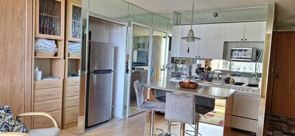 300 Wai Nani Way, Unit KT 1020 in Honolulu, HI - Foto de edificio - Building Photo