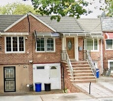 100-42 Francis Lewis Blvd in Queens, NY - Building Photo