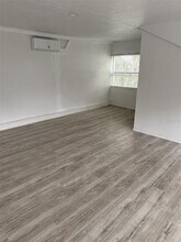 5930 Alligator Lake Shore W in St. Cloud, FL - Building Photo - Building Photo