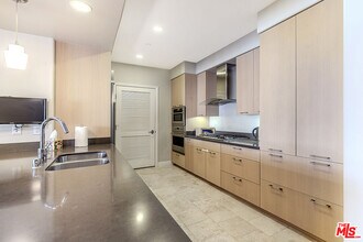 376 Caruso Ave in Glendale, CA - Building Photo - Building Photo