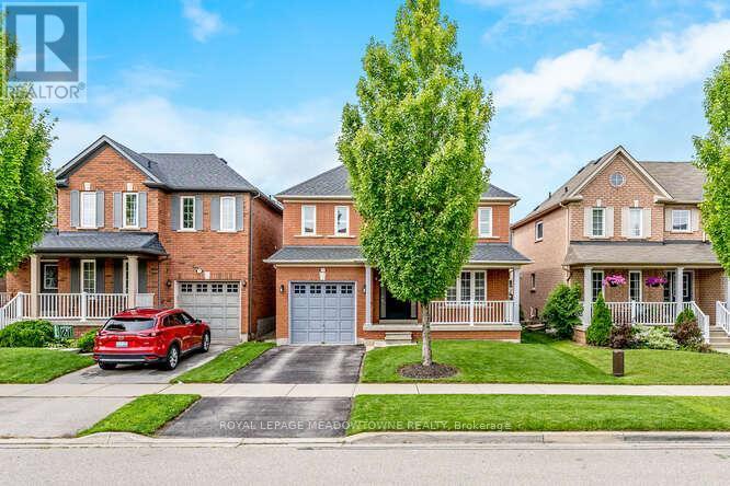 2336 Falling Green Dr in Oakville, ON - Building Photo