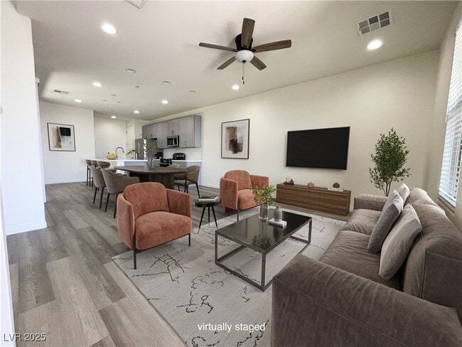 492 Pear Lake St in Las Vegas, NV - Building Photo - Building Photo