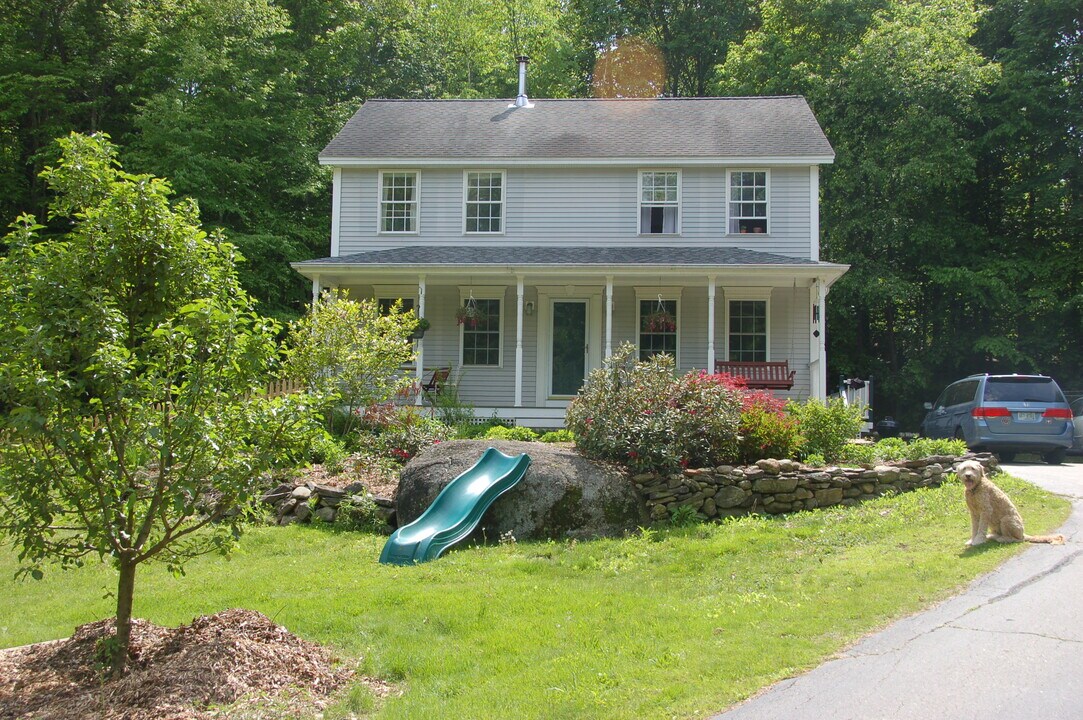 20 Goyette Dr in Peterborough, NH - Building Photo