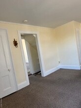 26 Oakland Ave in Warwick, NY - Building Photo - Building Photo