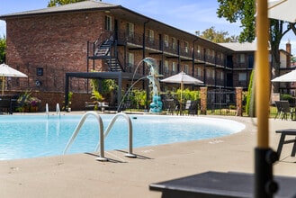 The Anna Apartments in Columbus, OH - Foto de edificio - Building Photo