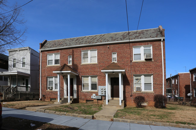 716-718 Jackson St NE in Washington, DC - Building Photo - Building Photo