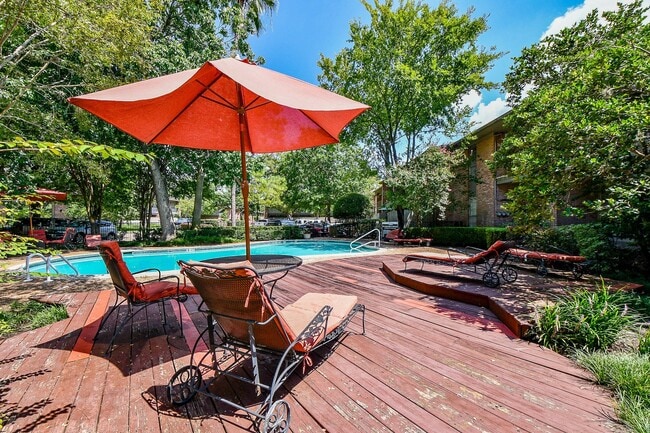 6533 Bayou Glen Rd