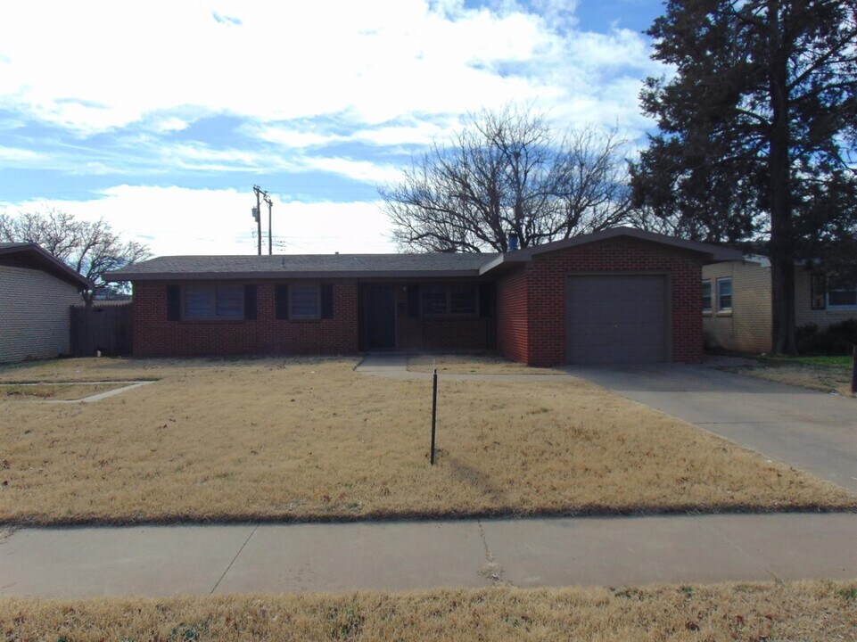 4807 44th St in Lubbock, TX - Building Photo
