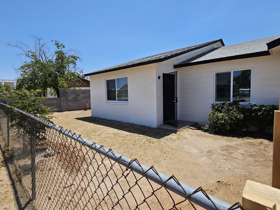 305 E Beech Ave in Casa Grande, AZ - Foto de edificio