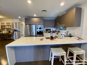 150 Dorchester Ave, Unit 612 in Boston, MA - Building Photo - Building Photo