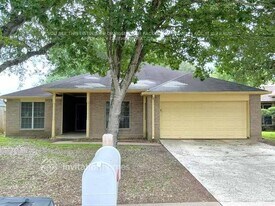 4930 Vancouver Blvd in Richmond, TX - Building Photo
