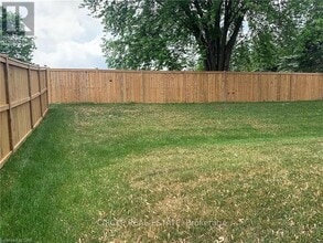 124 Compass Trail in Cambridge, ON - Building Photo - Building Photo