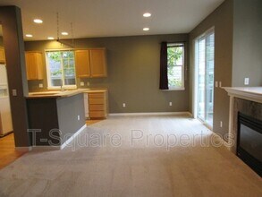 13021 NE 182nd Pl in Bothell, WA - Building Photo - Building Photo
