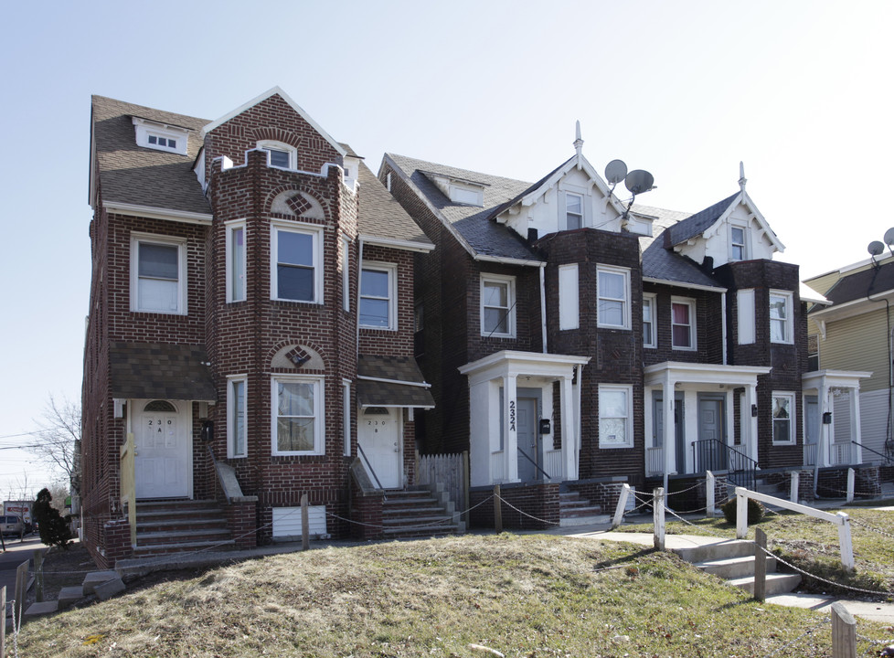 230 Livingston Ave in New Brunswick, NJ - Building Photo