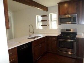 51 N Mountain Ave in Ashland, OR - Building Photo - Building Photo