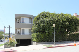 10751 Holman Ave in Los Angeles, CA - Building Photo - Building Photo