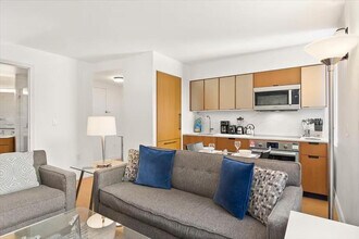 420 E 54th St in New York, NY - Building Photo - Building Photo