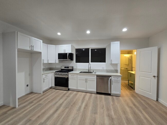 3230 Cerritos Ave, Unit 3230 Cerritos Ave.