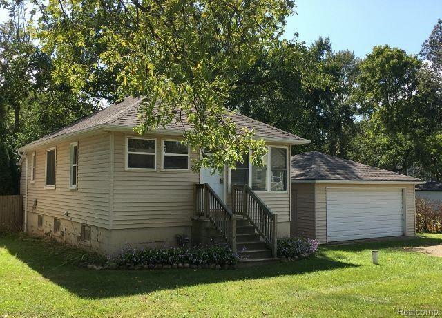 property at 832 Bayfield St