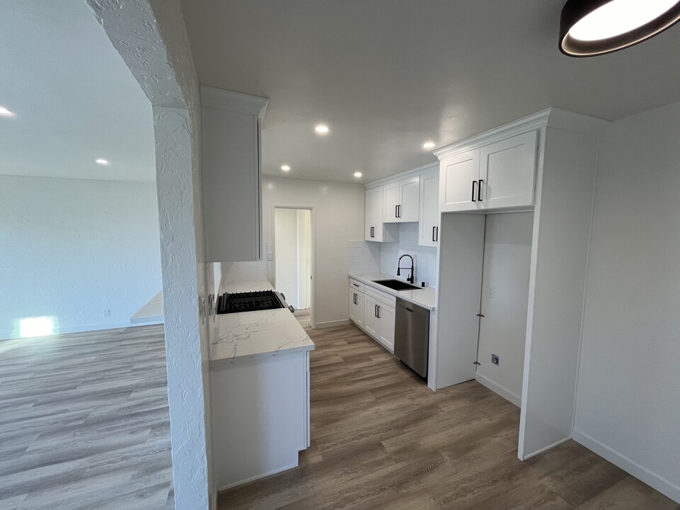 2053 264th St in Lomita, CA - Foto de edificio