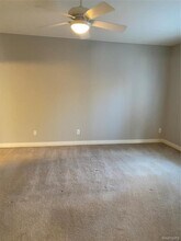 1046 Lorenzo Ct in Troy, MI - Building Photo - Building Photo