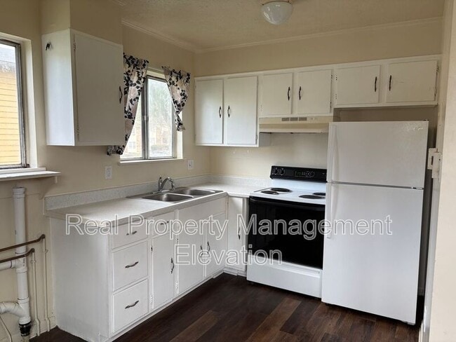 1114 Allen Dr in Winchester, VA - Building Photo - Building Photo