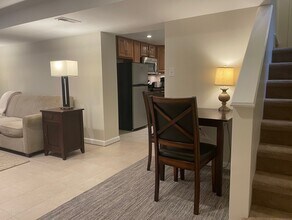 2502 Sanford St, Unit Bright Furnished 1 BR in Alexandria, VA - Building Photo - Building Photo
