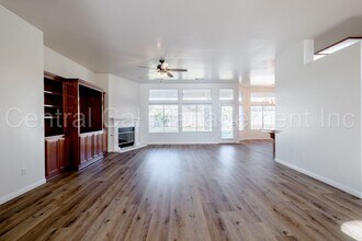 8614 Exodus Ln in Bakersfield, CA - Building Photo - Building Photo