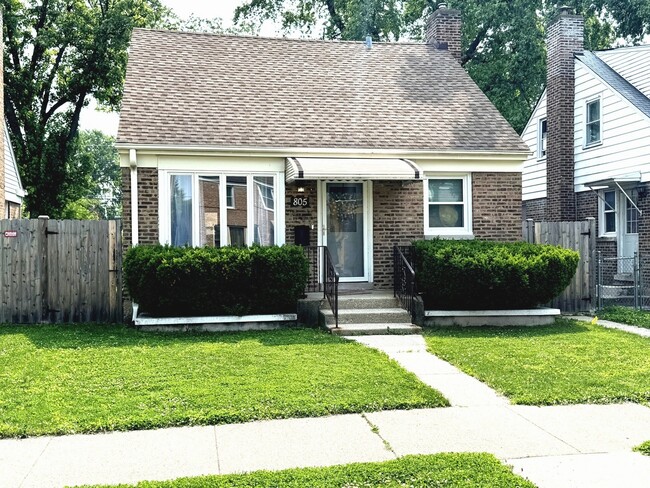 property at 805 Norfolk Ave