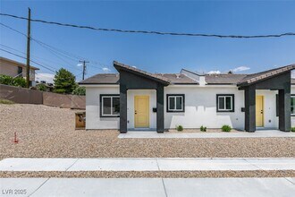 367 N 16th St in Las Vegas, NV - Building Photo - Building Photo