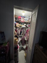 719 Lori Dr, Unit 314 in Palm Springs, FL - Building Photo