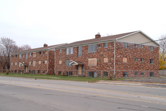 Carpenter Road apartments in Flint, MI - Building Photo - Building Photo