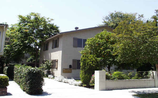 1416-1418 E Maple St in Glendale, CA - Building Photo