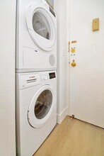 138 E 38th St, Unit 4F in New York, NY - Foto de edificio - Building Photo