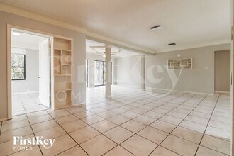 3342 Honeysuckle Rd in Largo, FL - Foto de edificio - Building Photo