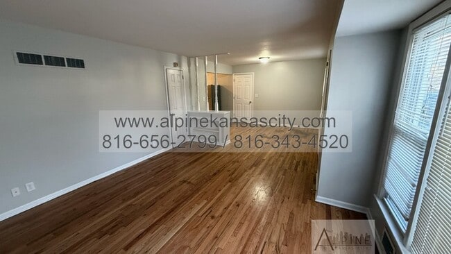 10004 Beacon Ave in Kansas City, MO - Building Photo - Building Photo