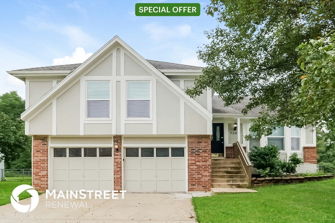 7201 E 134th Terrace in Grandview, MO - Foto de edificio