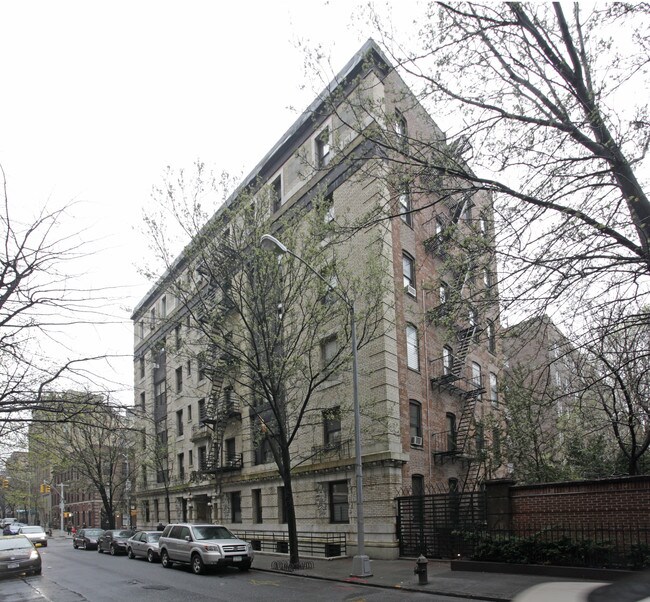 36 Clark St in Brooklyn, NY - Foto de edificio - Building Photo