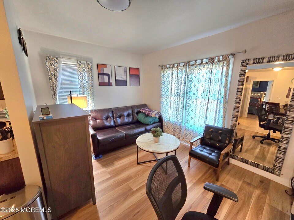 406 4th Ave in Asbury Park, NJ - Building Photo