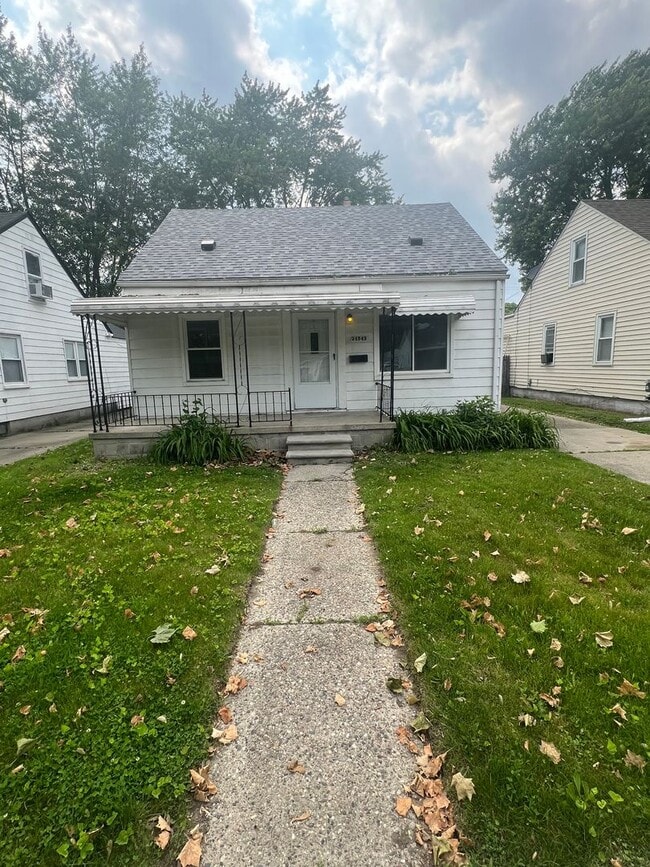 property at 24543 Valley Ave