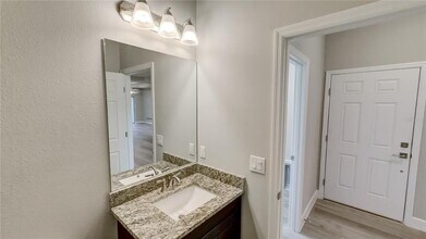 8544 Magnificent Ln in Groveland, FL - Building Photo - Building Photo
