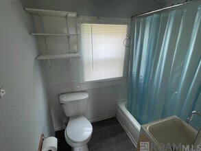 6865 Island Rd in Jarreau, LA - Foto de edificio - Building Photo