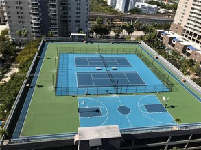 800 N Miami Ave, Unit E-1710 in Miami, FL - Building Photo - Building Photo