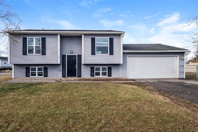 property at 4475 Charlotte Rd