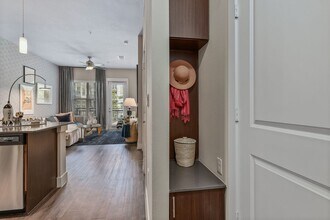 Cortland Oak Lawn in Dallas, TX - Foto de edificio - Building Photo