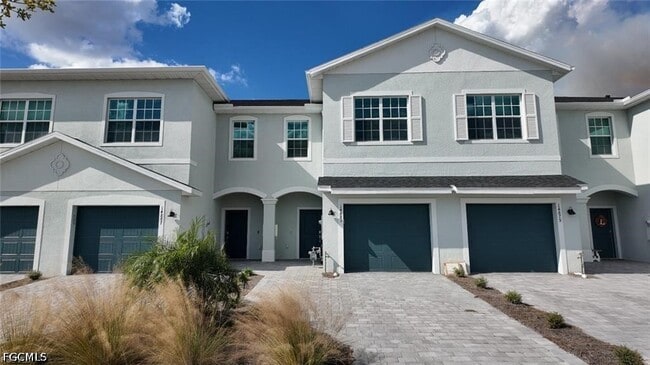 property at 44304 Caraton Ter