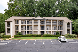The Grove Apartments in Spartanburg, SC - Building Photo - Building Photo