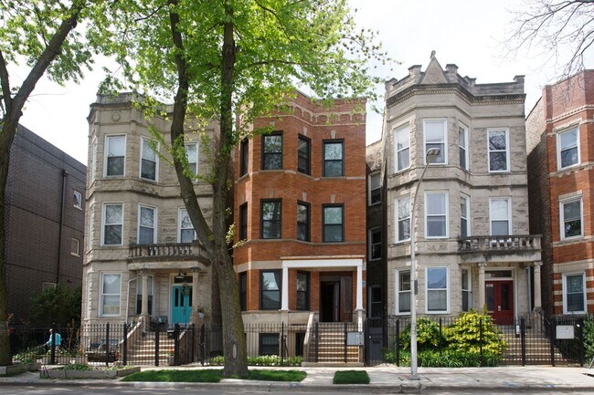 property at 1648 N Rockwell St