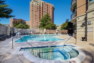 Instrata Pentagon City in Arlington, VA - Building Photo