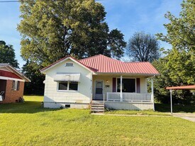 1226 Sizemore St in Gadsden, AL - Building Photo
